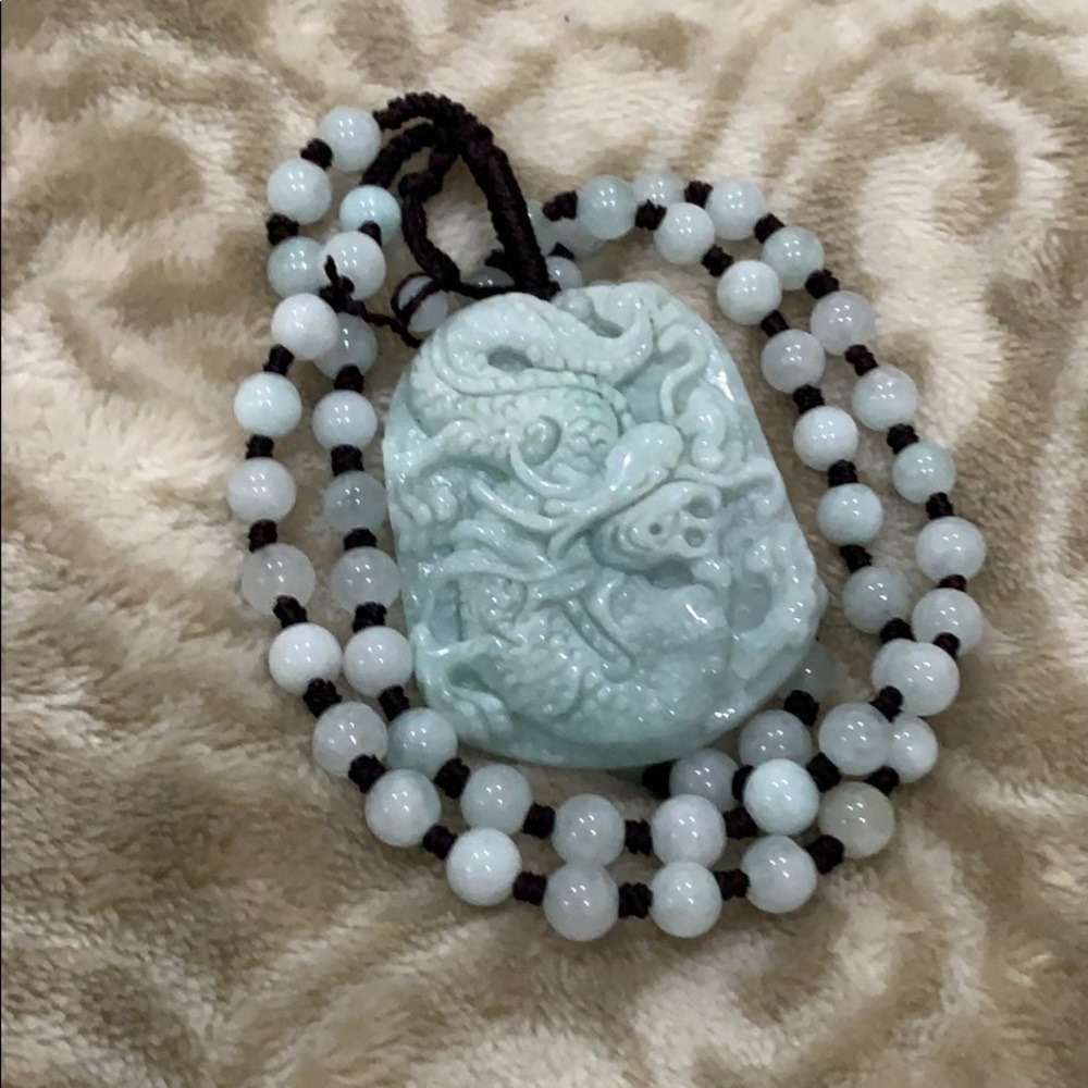 Jade pendant and necklace